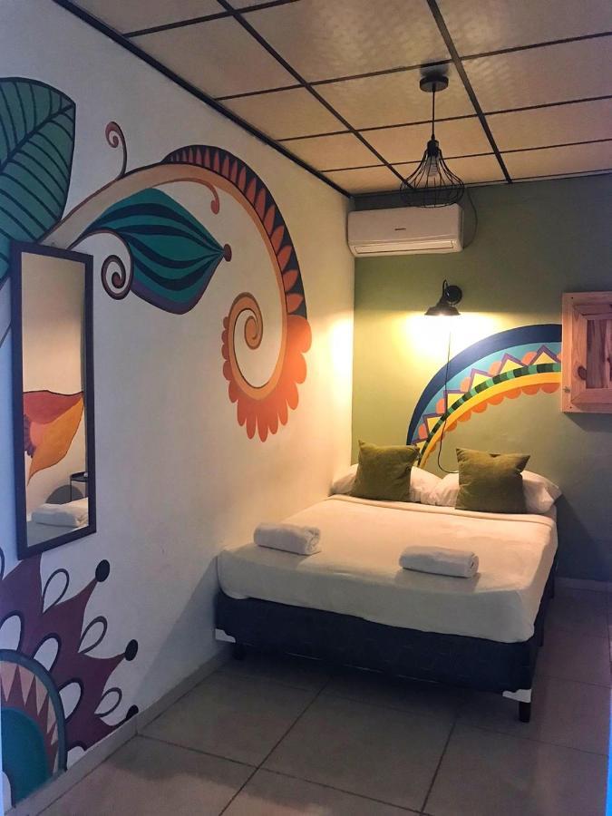 Hostal & Cafe Travelers Santiago Kültér fotó
