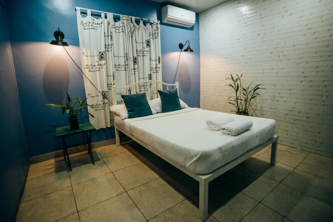 Hostal & Cafe Travelers Santiago Kültér fotó