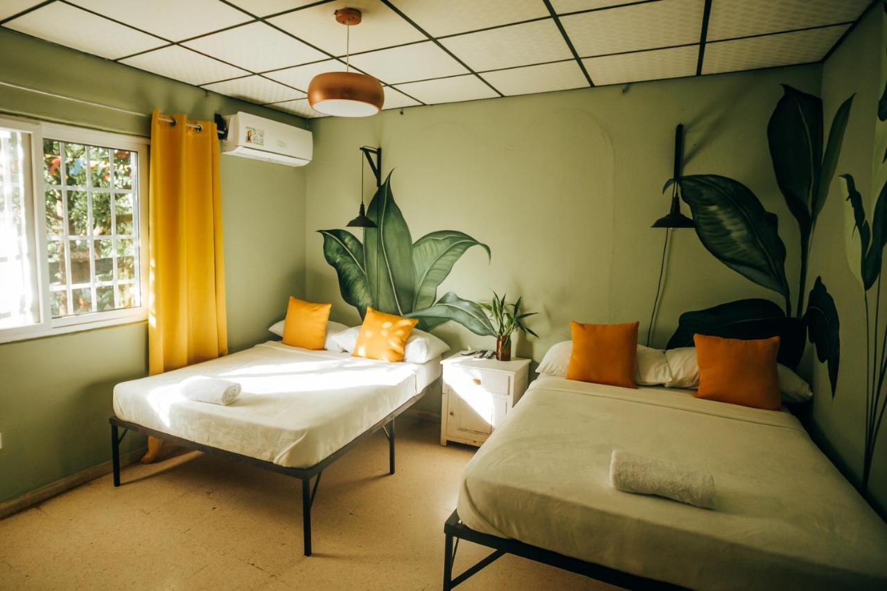 Hostal & Cafe Travelers Santiago Kültér fotó