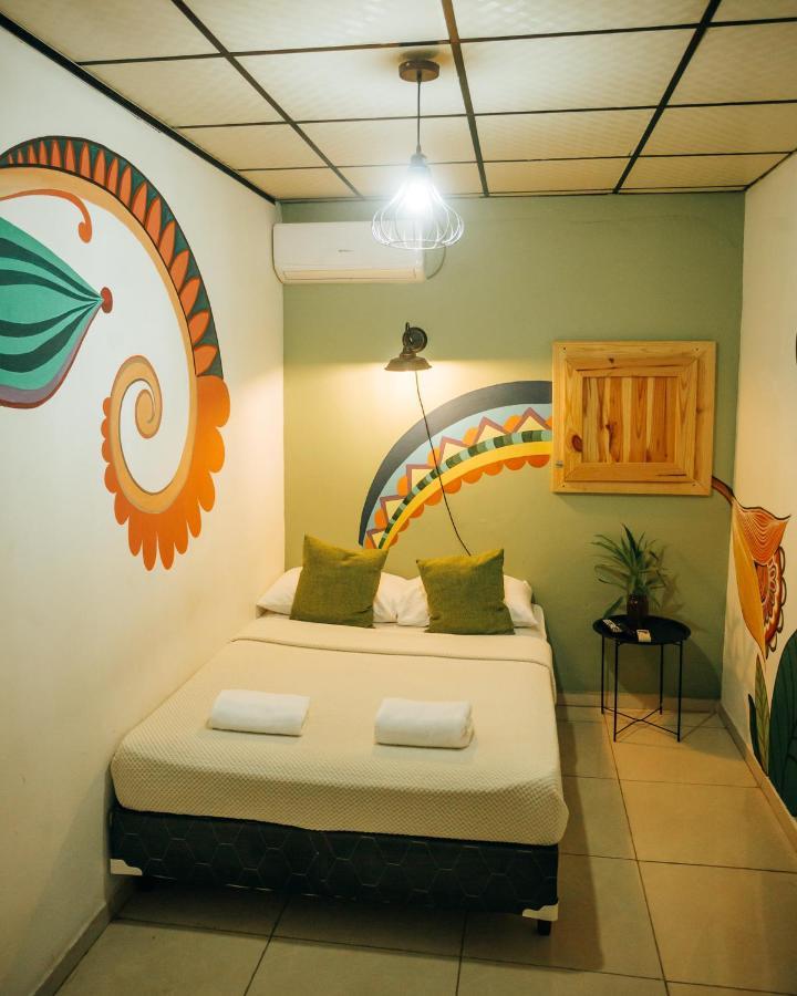 Hostal & Cafe Travelers Santiago Kültér fotó